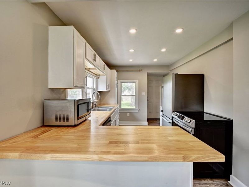 1624 Breiding Road , Akron, OH 44310 Photo 9