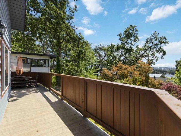 1252 Stancil Lane, View Royal, BC V8Z 1R5