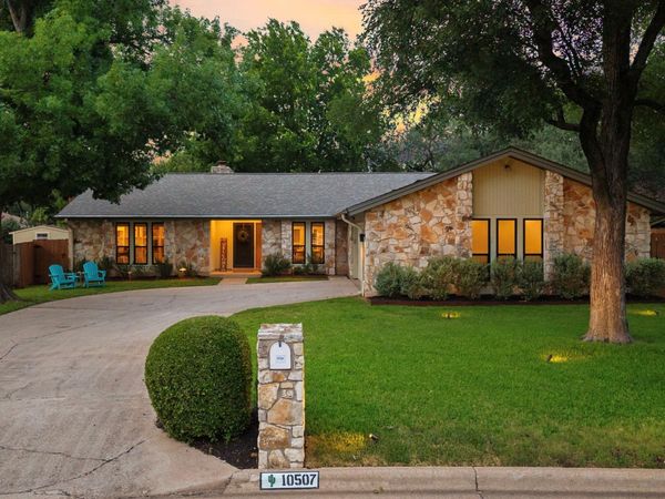 10507 Ronwood DR, Austin, TX 78750