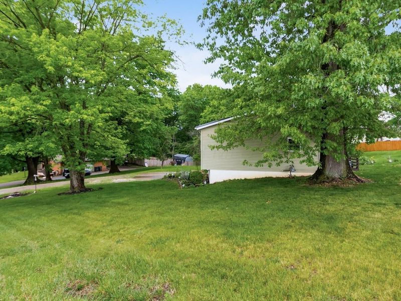 126 Juanita Drive , Zanesville, OH 43701 Photo 35