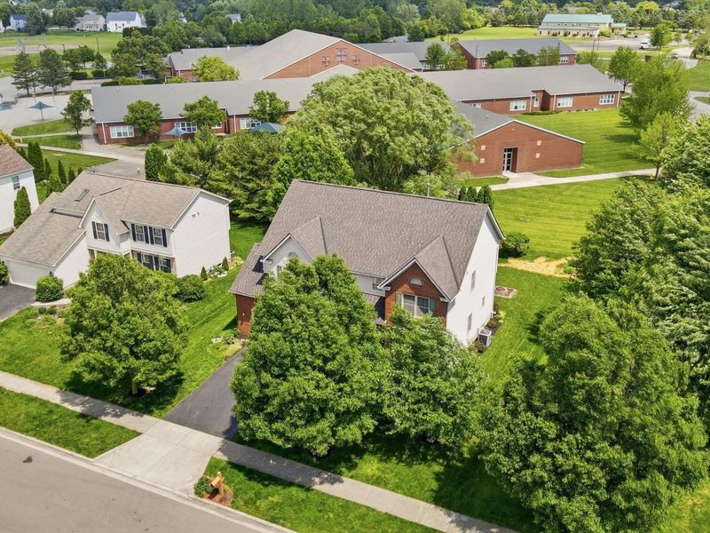 2201 Parklawn Drive , Lewis Center, OH 43035 Photo 5