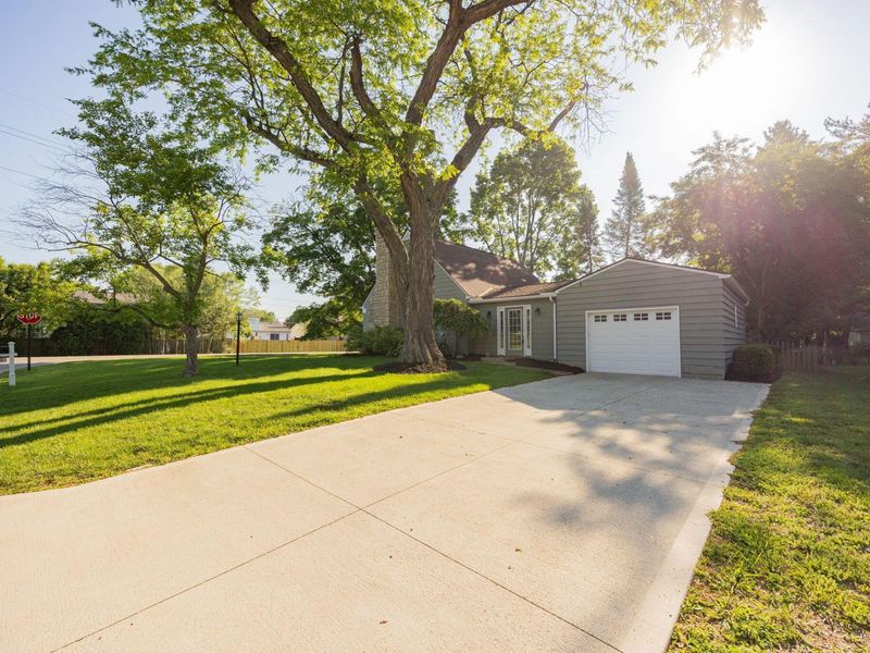 2701 Snouffer Road , Columbus, OH 43235 Photo 29