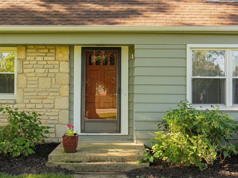 2701 Snouffer Road , Columbus, OH 43235 Photo 3