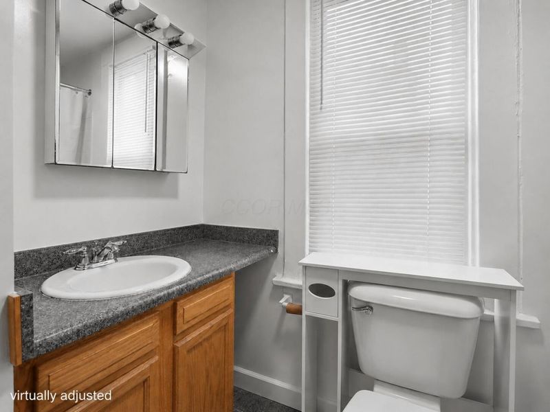 77 E Patterson, Columbus, OH 43202 Photo 11