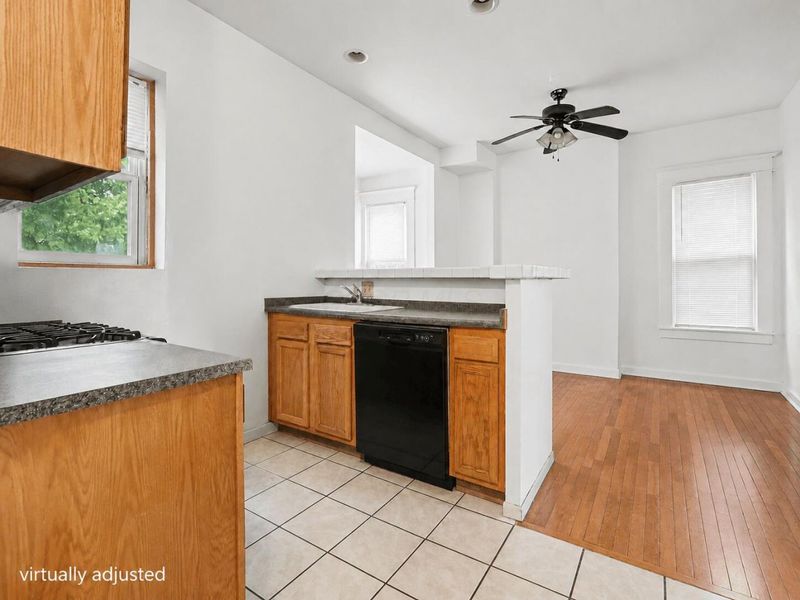 77 E Patterson, Columbus, OH 43202 Photo 3
