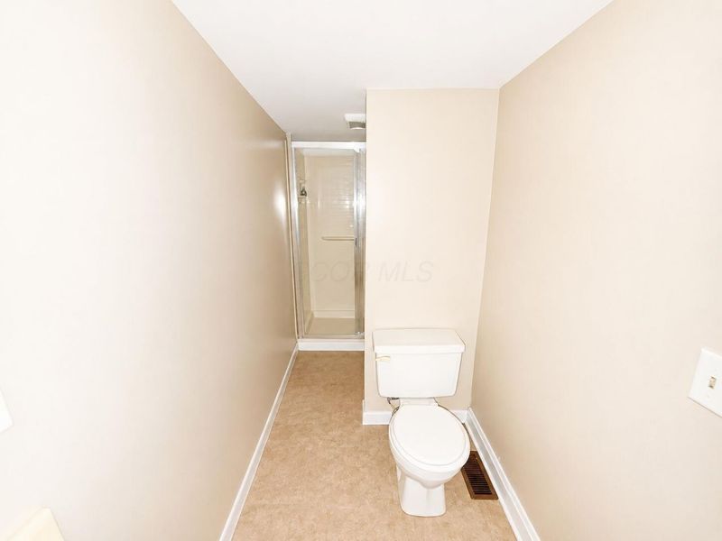 2219 W Broad Street, Columbus, OH 43223 Photo 20
