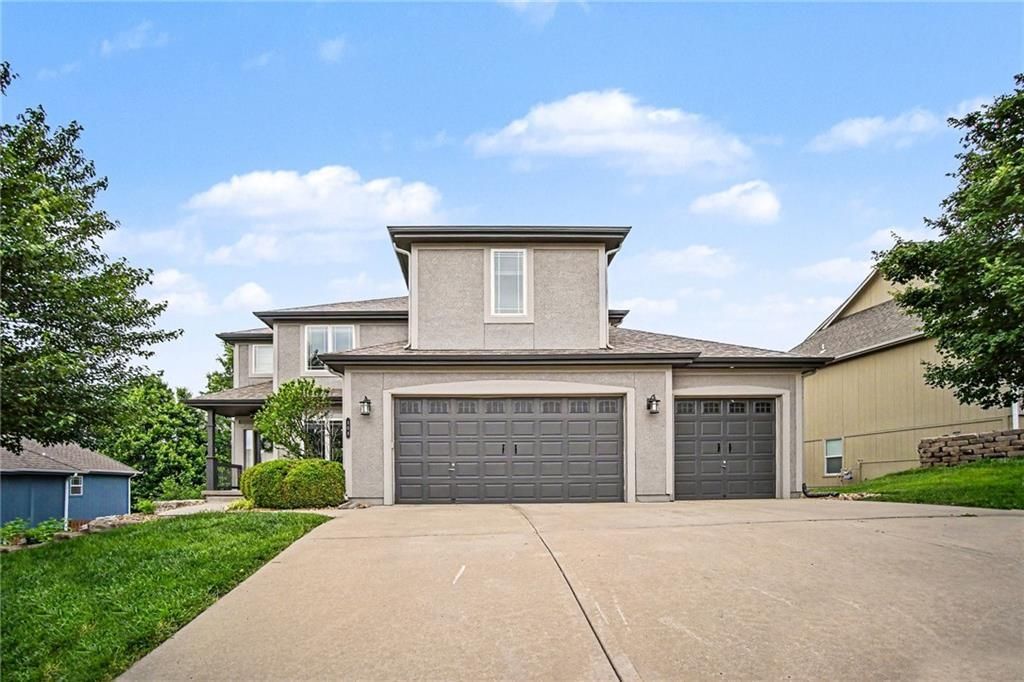 808 Creekmoor Pond Lane, Raymore, MO 64083 Main Photo