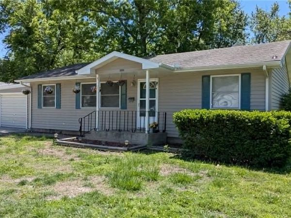 521 N 3rd Street, Iola, KS 66749