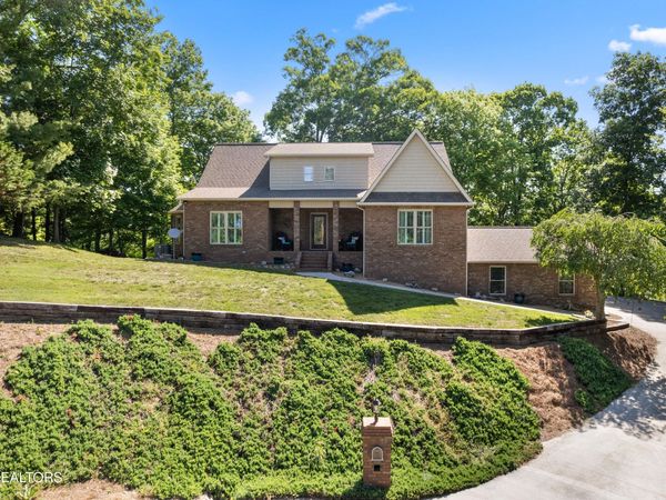127 Ridgeland Lane, Sharps Chapel, TN 37866