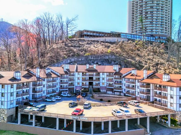 616 Turkey Nest Rd, Gatlinburg, TN 37738