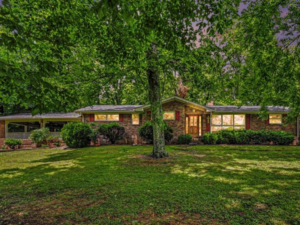 695 Overlook Dr, Mount Juliet, TN 37122
