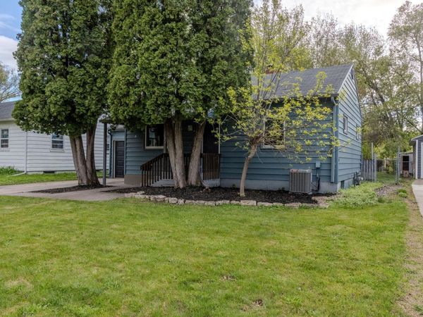 1521 13 1/2 Street S, Fargo, ND 58103
