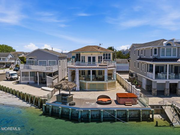 2011 Sunset Avenue, Surf City, NJ 08008