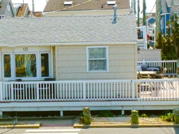 125 W Tide Way, Lavallette, NJ 08735
