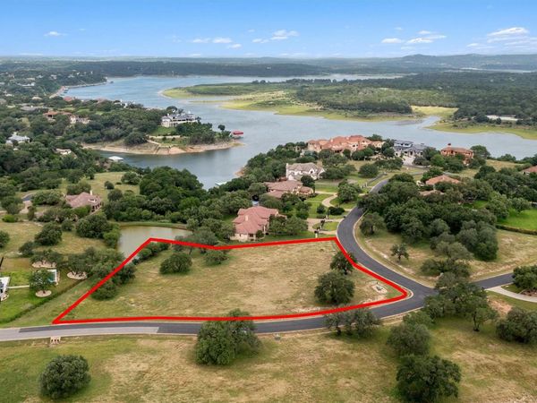 25701 Cliff CIR, Spicewood, TX 78669