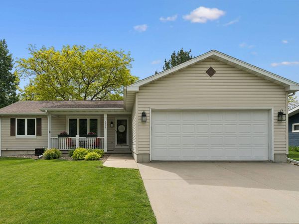 2303 NW 1st Avenue, Waverly, IA 50677