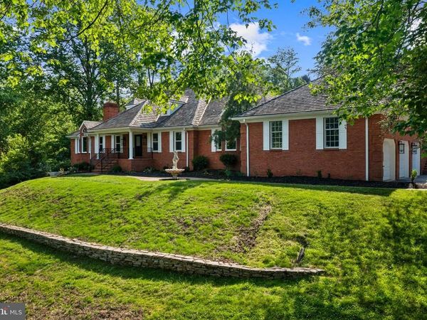 21 SPRINGTON POINTE DRIVE , NEWTOWN SQUARE, PA 19073