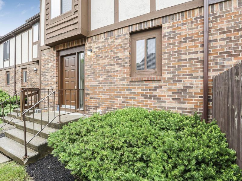 5045 Marden Court , Columbus, OH 43230 Photo 4