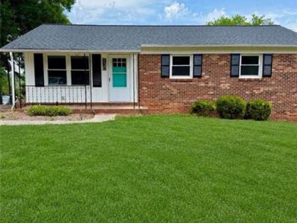 130 Arlington Avenue , Jonesville, NC 28642