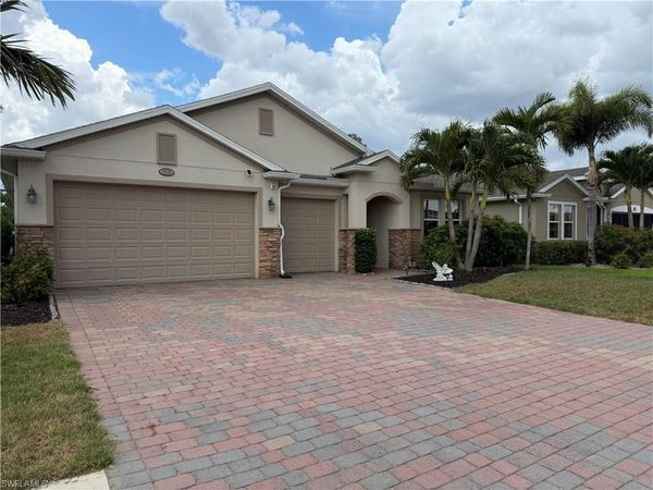 3115 Amadora CIR, CAPE CORAL, FL 33909