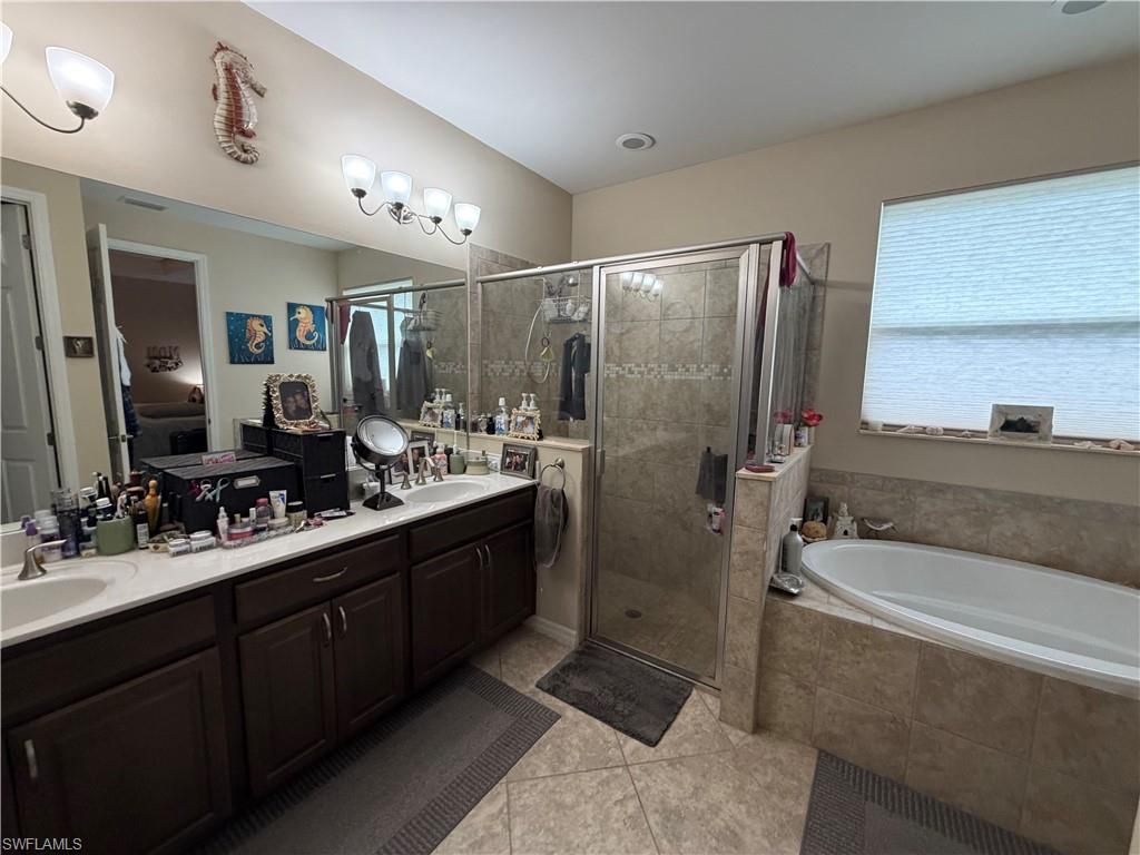 3115 Amadora Cir, Cape Coral, FL 33909 Photo