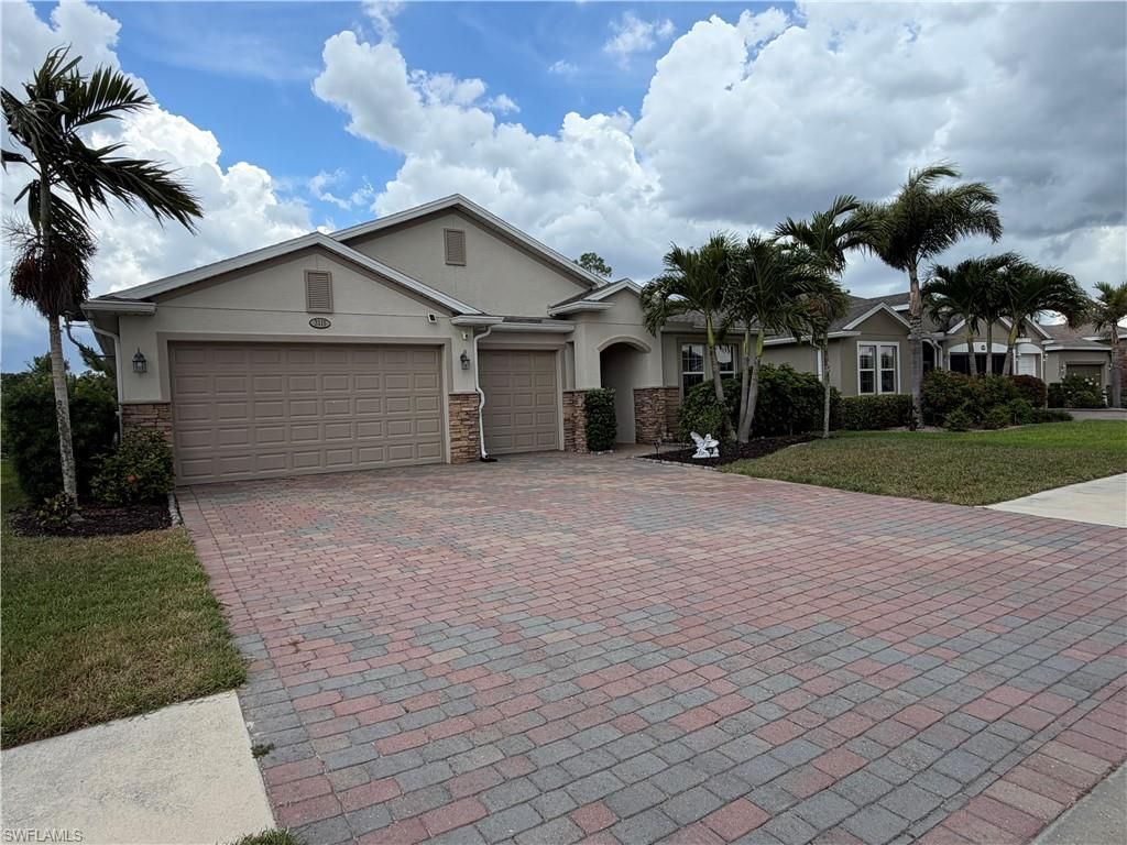 3115 Amadora Cir, Cape Coral, FL 33909 Photo