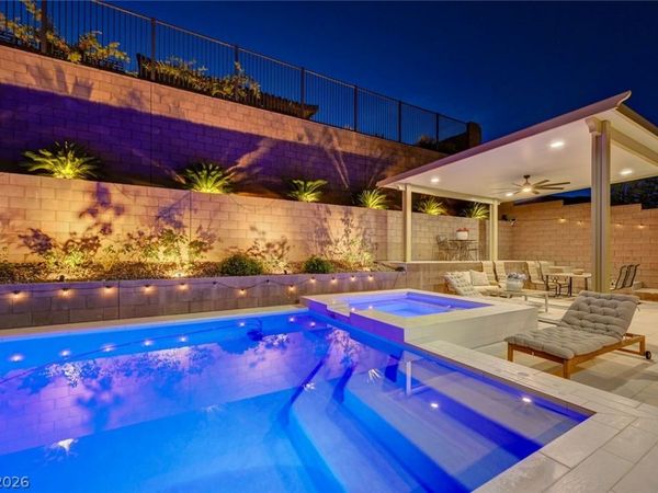211 Bella Noche Street , Las Vegas, NV 89138