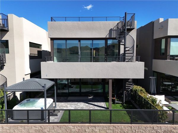 16 Heron Harbour Drive, Henderson, NV 89011