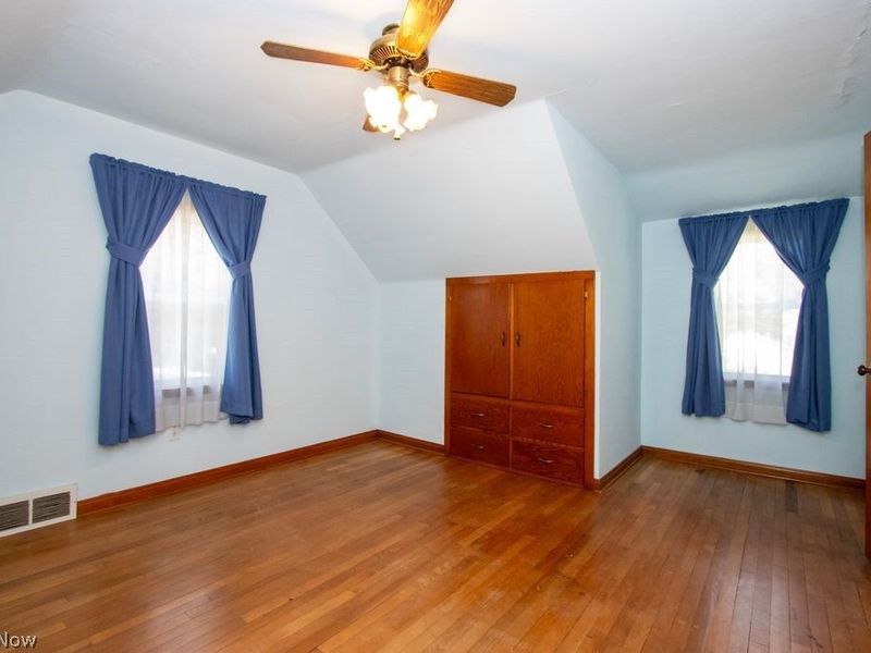 576 Hartzler Street , Wooster, OH 44691 Photo 8