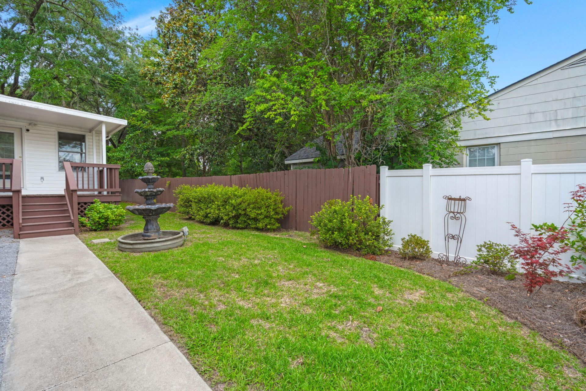 1022 Riverview Drive Photo 6