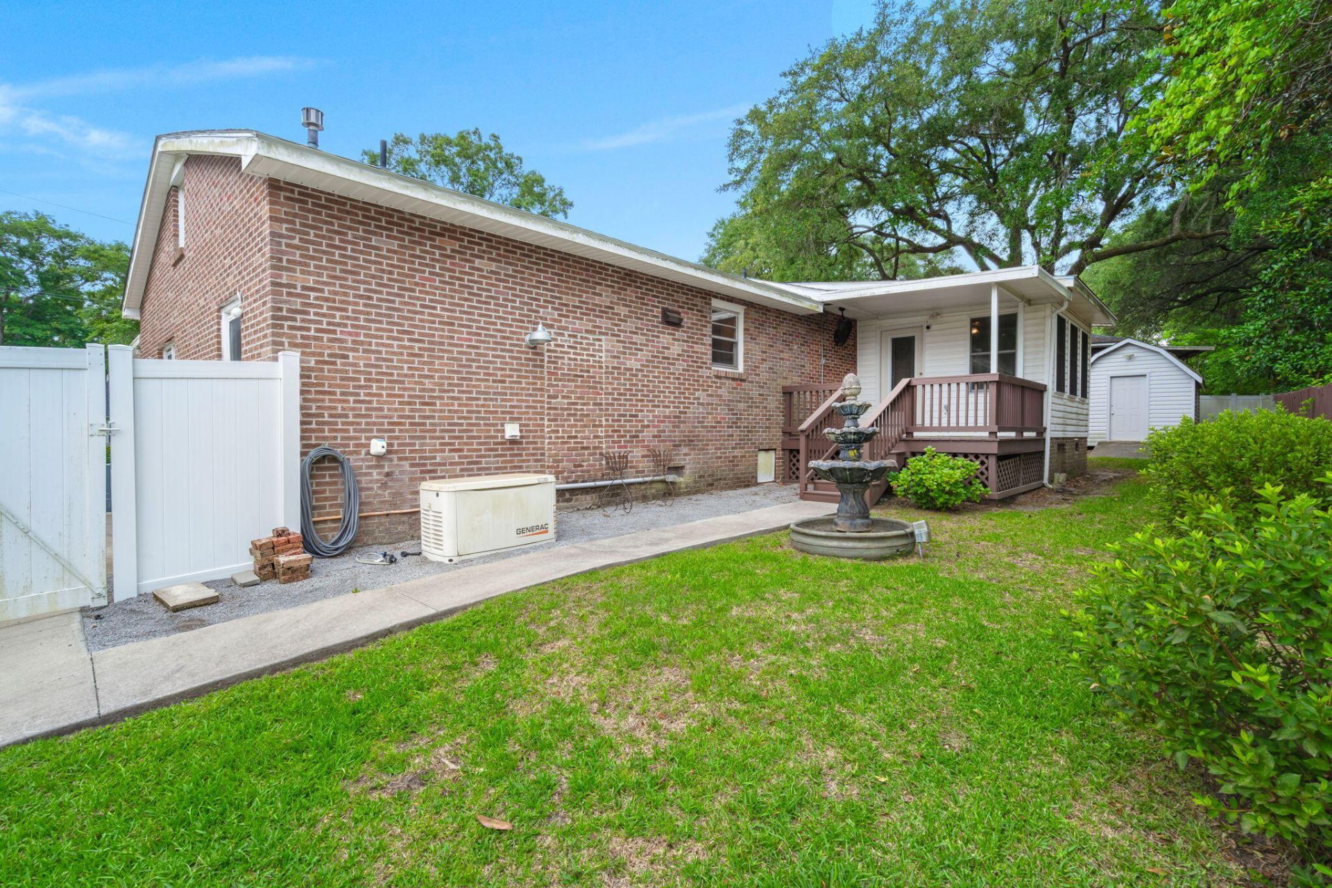 1022 Riverview Drive Photo 8
