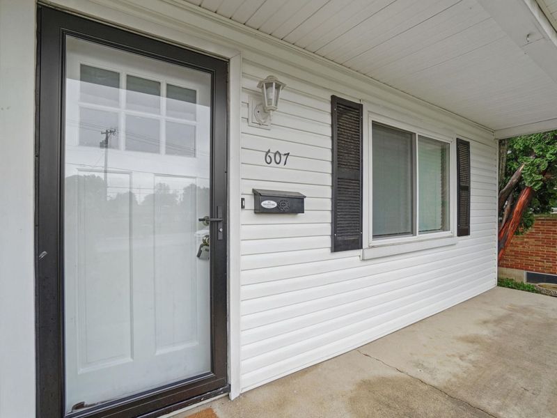 607 W Lake Avenue, New Carlisle, OH 45344 Photo 4