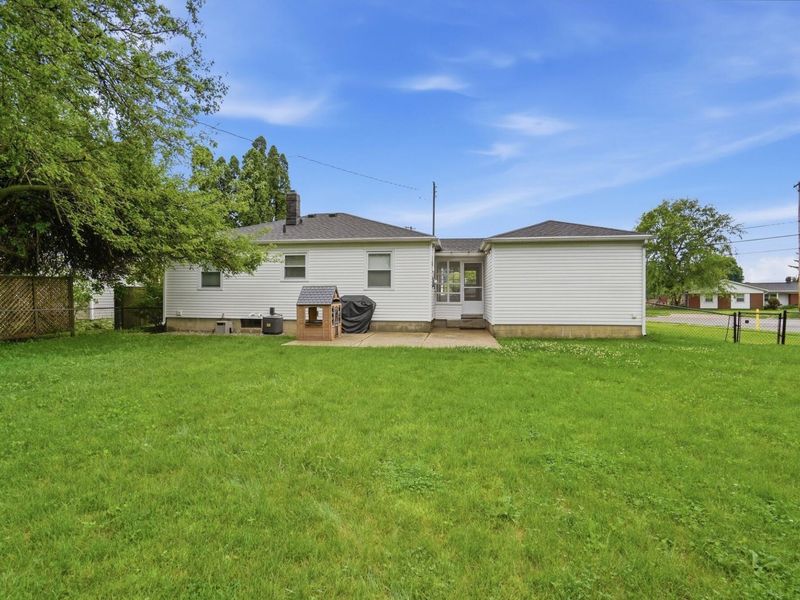 607 W Lake Avenue, New Carlisle, OH 45344 Photo 42