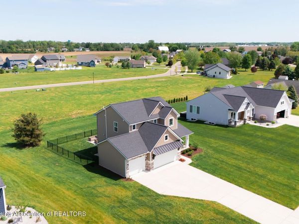 2294 W Gallant Fox Way, St. Johns, MI 48879