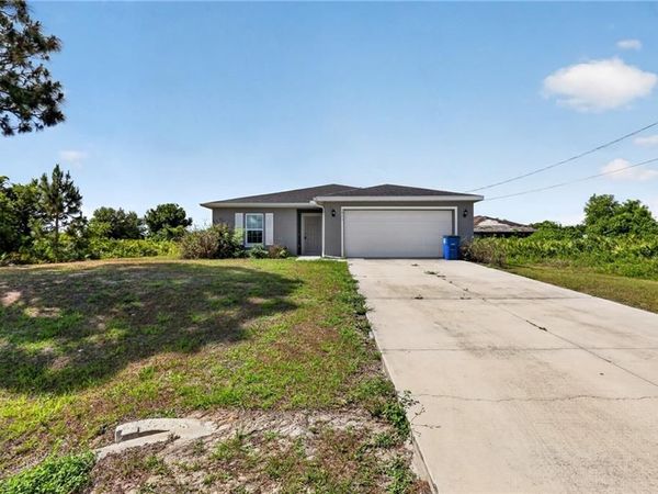3911 14th ST SW, LEHIGH ACRES, FL 33976