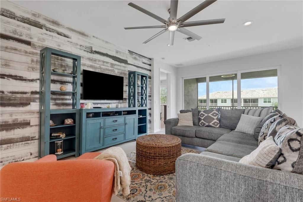 2665 Seychelles Cir , Unit 1907, Naples, FL 34112 Photo