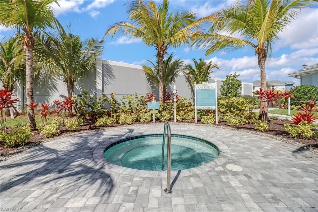 2665 Seychelles Cir , Unit 1907, Naples, FL 34112 Photo