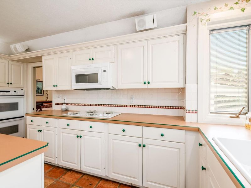 2511 Edington Road , Columbus, OH 43221 Photo 17