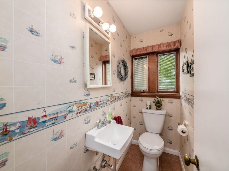 2511 Edington Road , Columbus, OH 43221 Photo 24