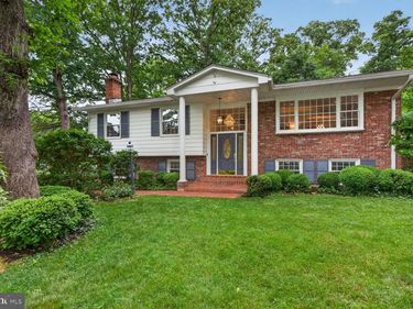 5024 PORTSMOUTH ROAD, FAIRFAX, VA 22032