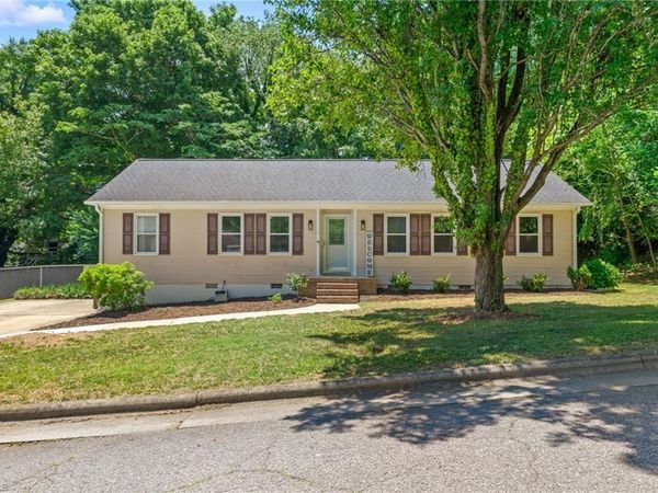 1800 Rivertrace Point, High Point, NC 27265