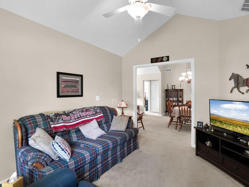 1196 Trotter Lane, Circleville, OH 43113 Photo 11