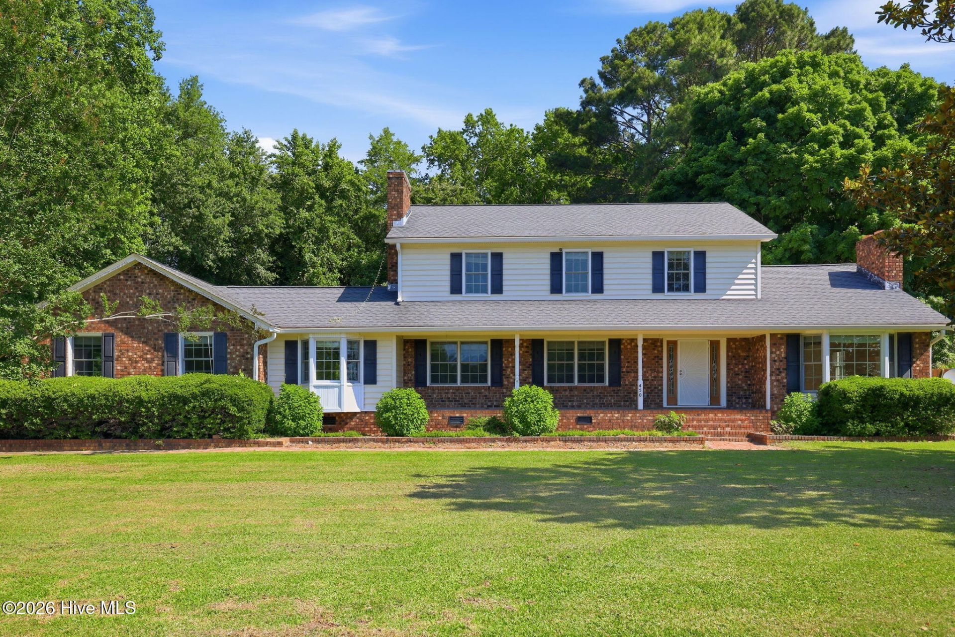450 Davenport Farm Road, Winterville, NC 28590 Main Photo