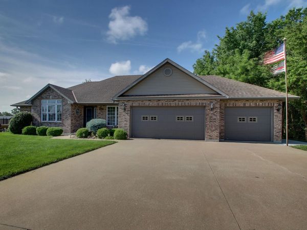 2917 Genevieve Drive, Quincy, IL 62305
