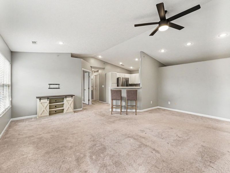 2250 Jackson Court, Unit 305, Florence, KY 41042 Photo 7