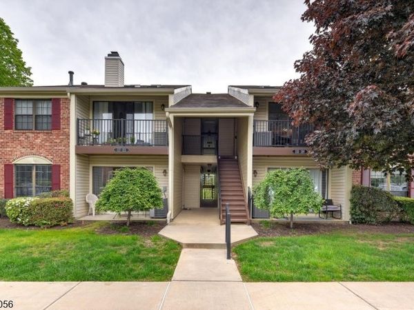 121 Woodward Lane, Bernards, NJ 07920