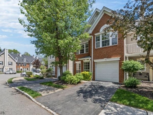 78 Heritage Ct, Montville, NJ 07082