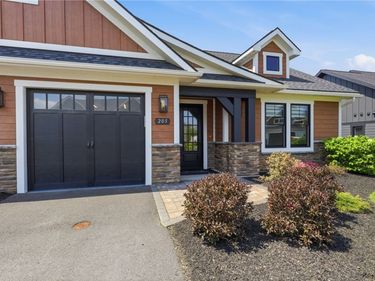 205 Charles Herrmann Way , Unit 205, Penn Yan, NY 14527