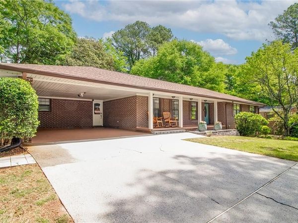 2822 Cartwright Drive , Decatur, GA 30033