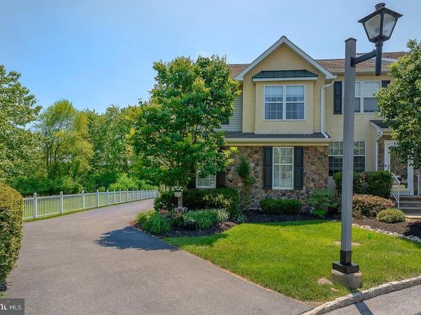 3301 MAPLEVALE CIRCLE, NEWTOWN SQUARE, PA 19073